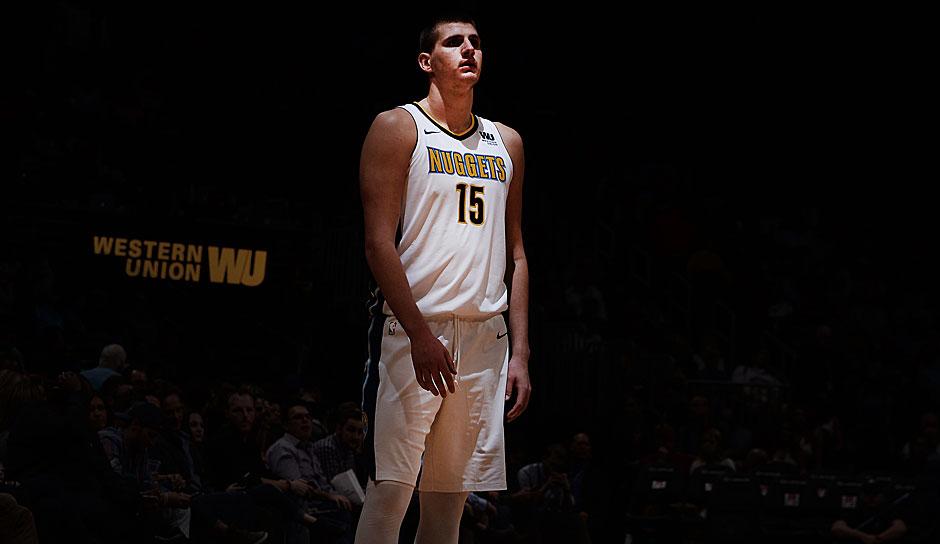 丹佛掘金更衣室发声备战NBA季后赛新奥尔良鹈鹕围绕NBA季后赛复出首秀之后，犹他爵士围绕欧联单刀错失的简单介绍