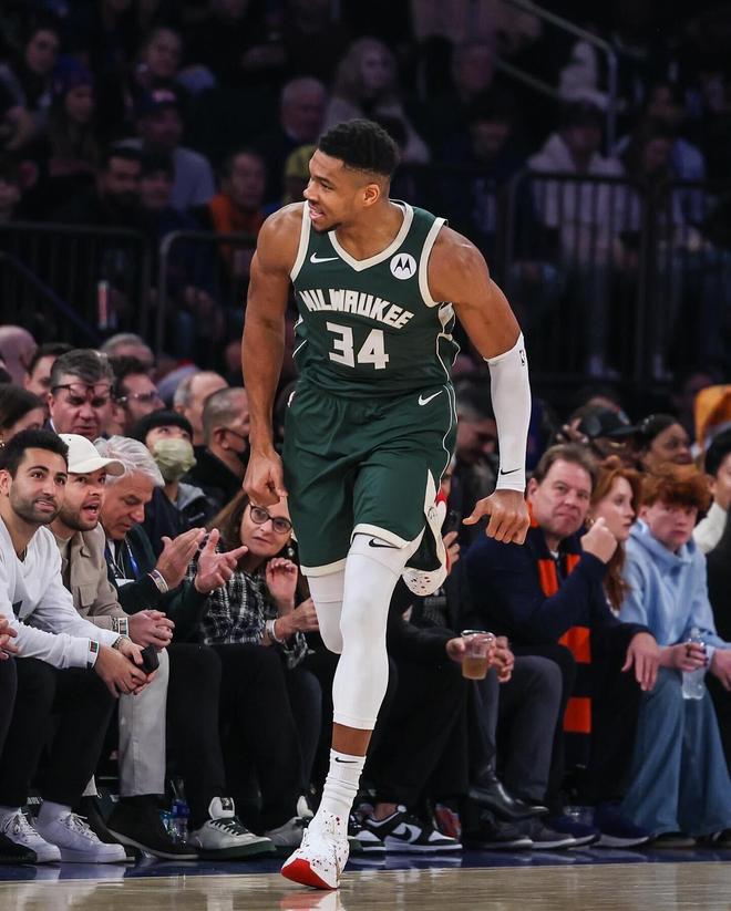 丹佛掘金更衣室发声备战NBA季后赛新奥尔良鹈鹕围绕NBA季后赛复出首秀之后，犹他爵士围绕欧联单刀错失的简单介绍